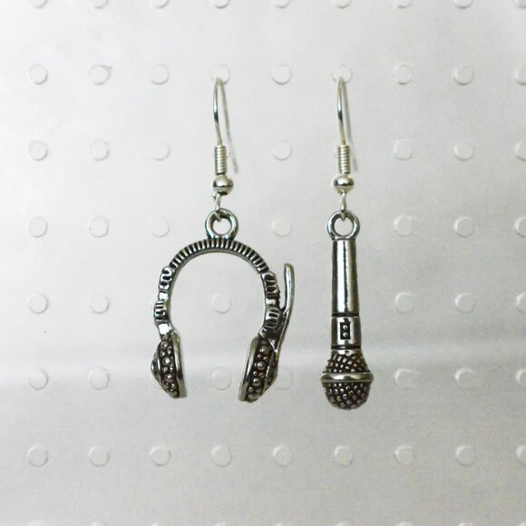 Silver Music Themed Earrings - Picture 2 of 6